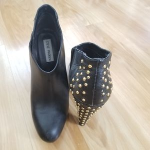 Steve madden gold beaded booties